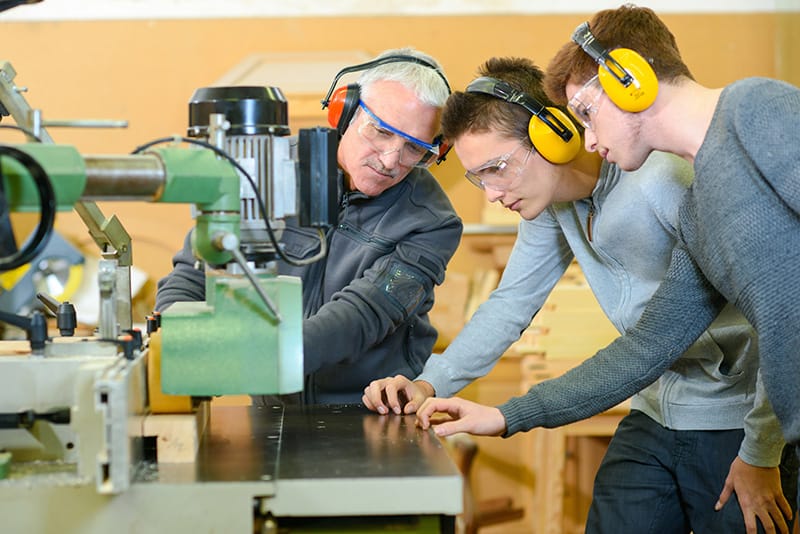 tradesmen-at-work doctors meeting