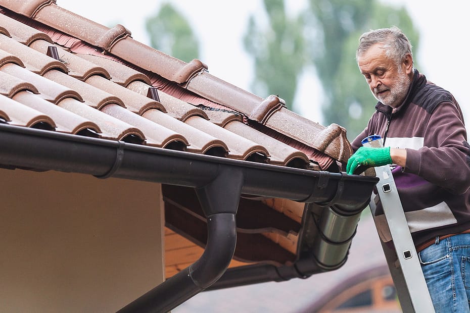 DIY gutter cleaning or replace them all with cheap gutters perth